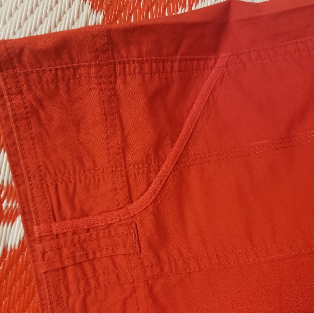 Shorts - Picture 3 of 3